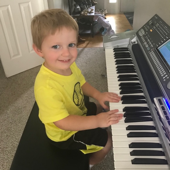 Sara, mom of 3, lover and follower of Christ - Picture 9 of 15